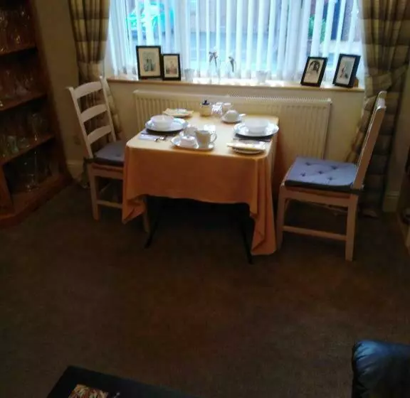 Aamiaismajoitus (B&B) 24 Fairfield Road