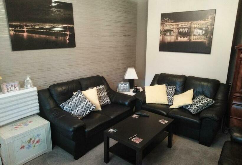 مبيت وإفطار 24 Fairfield Road