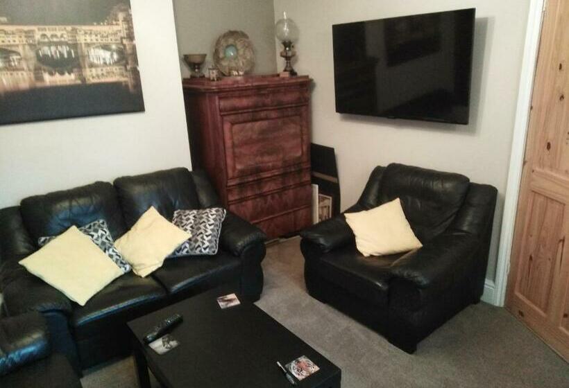 مبيت وإفطار 24 Fairfield Road