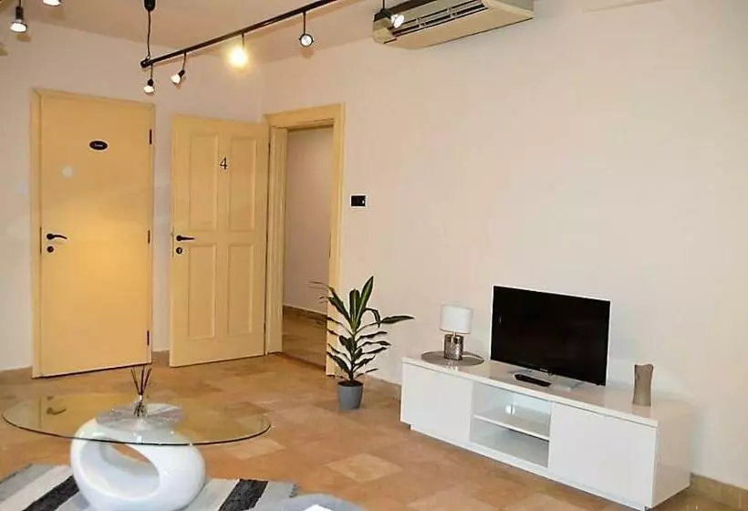 Downtown Apartments Deluxe