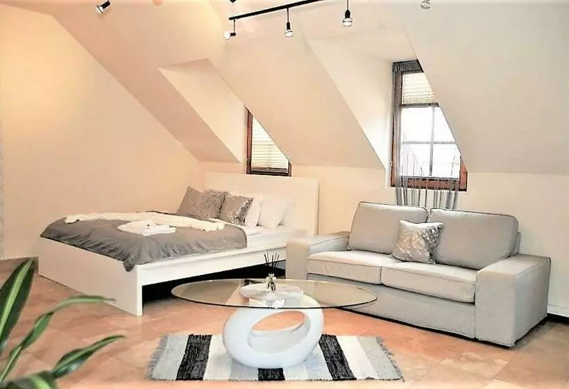 Downtown Apartments Deluxe