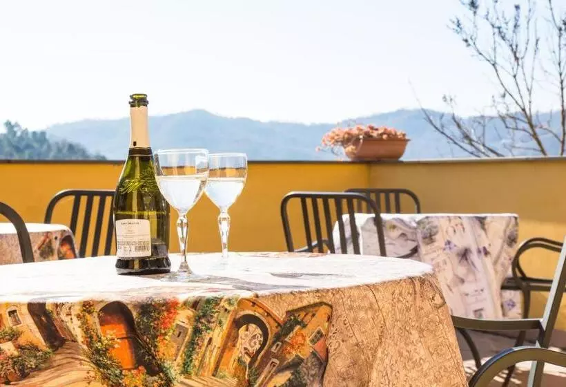 Hotelli Agriturismo A Cà Vegia