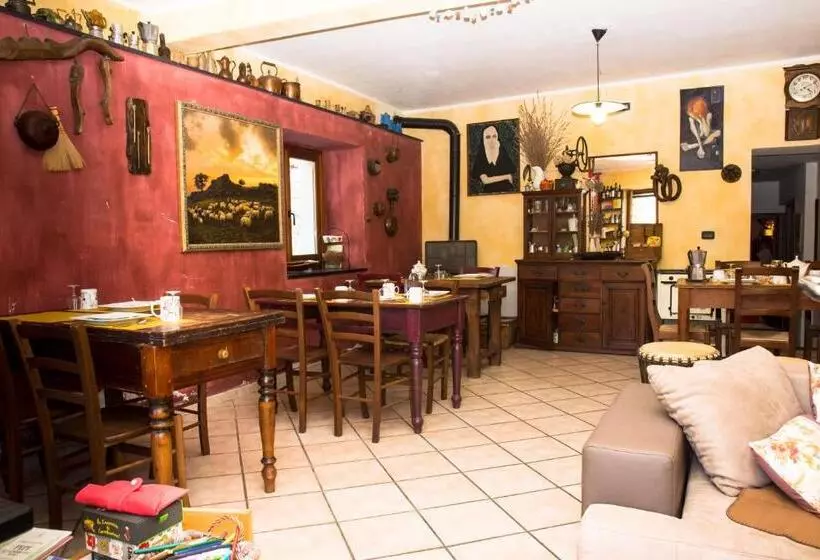 Hotelli Agriturismo A Cà Vegia