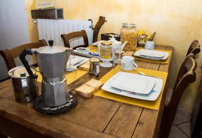 Hotelli Agriturismo A Cà Vegia