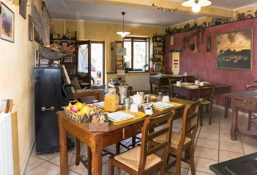 Hotelli Agriturismo A Cà Vegia