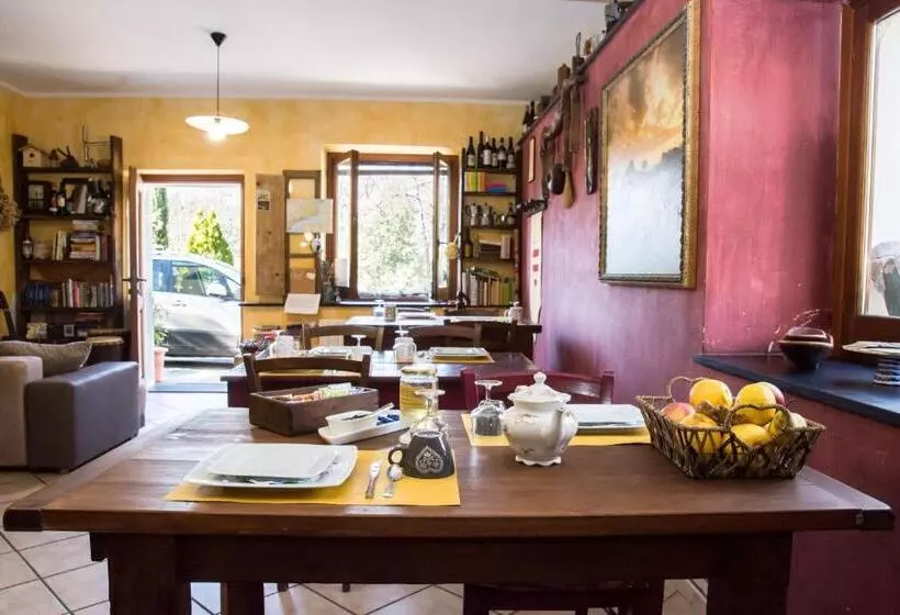 Hotelli Agriturismo A Cà Vegia