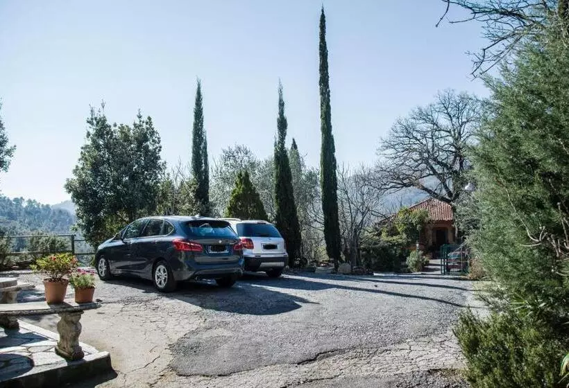 Hotelli Agriturismo A Cà Vegia