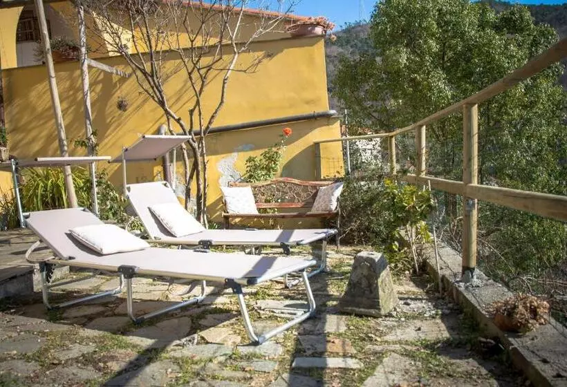 Hotelli Agriturismo A Cà Vegia