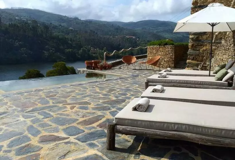Hotelli Dourwin   Riverside Suites   Adults Only