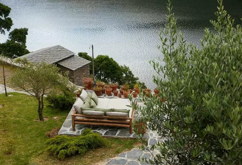 Hotelli Dourwin   Riverside Suites   Adults Only