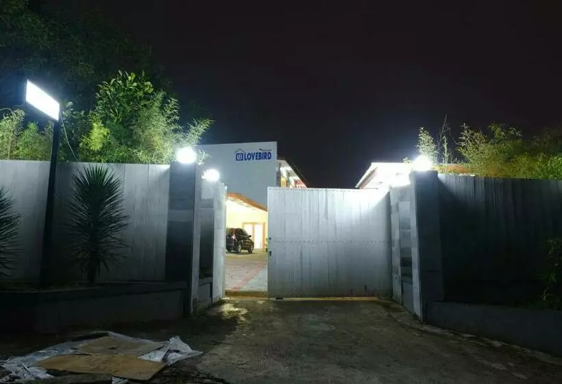 Hotel Wisma Lovebird