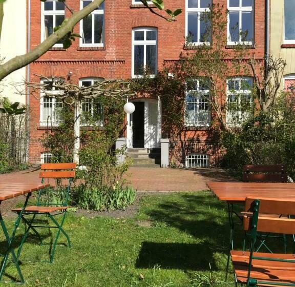 פנסיון Villa Friedenstraße 11