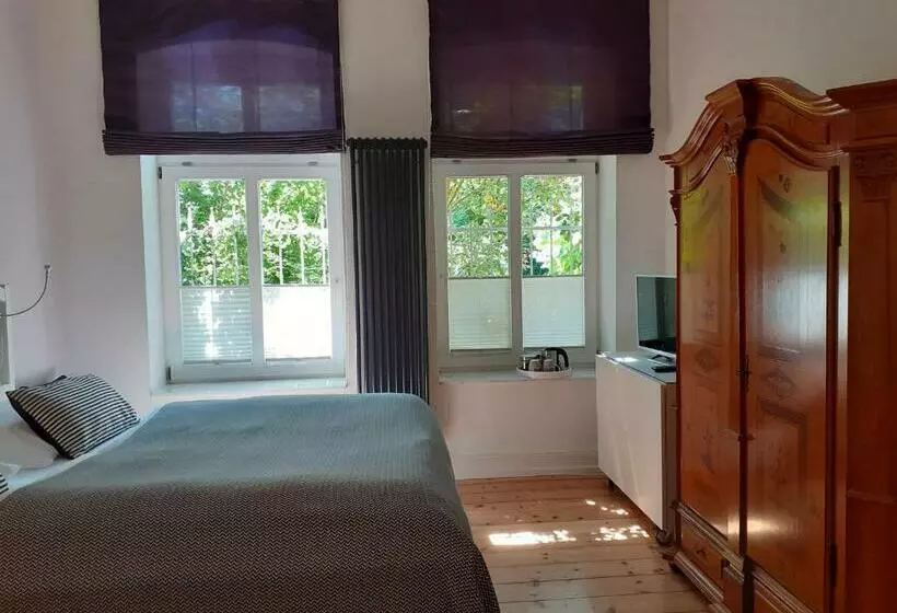 Majatalo Villa Friedenstraße 11