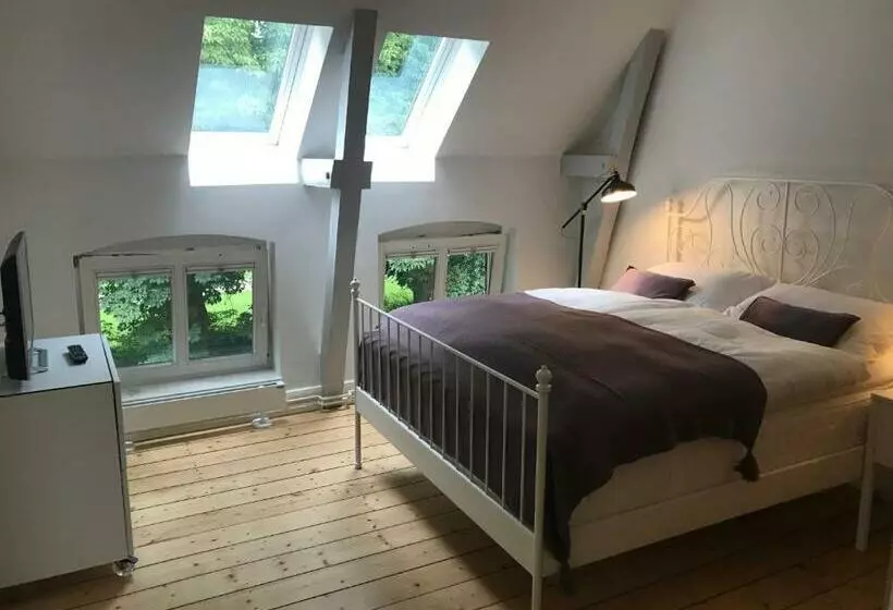 Majatalo Villa Friedenstraße 11