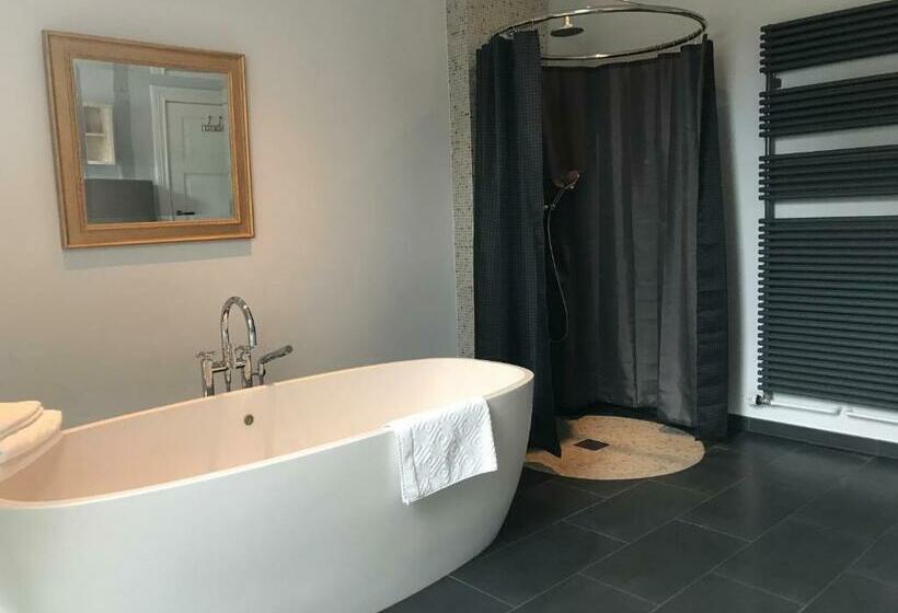 פנסיון Villa Friedenstraße 11