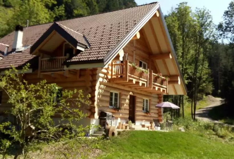 Aamiaismajoitus (B&B) Chalet Le Dorf
