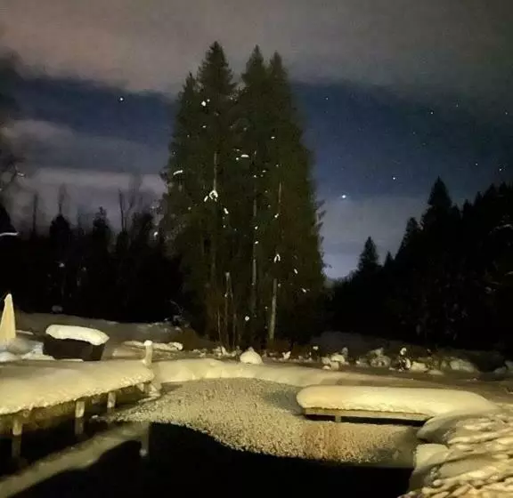 Aamiaismajoitus (B&B) Chalet Le Dorf