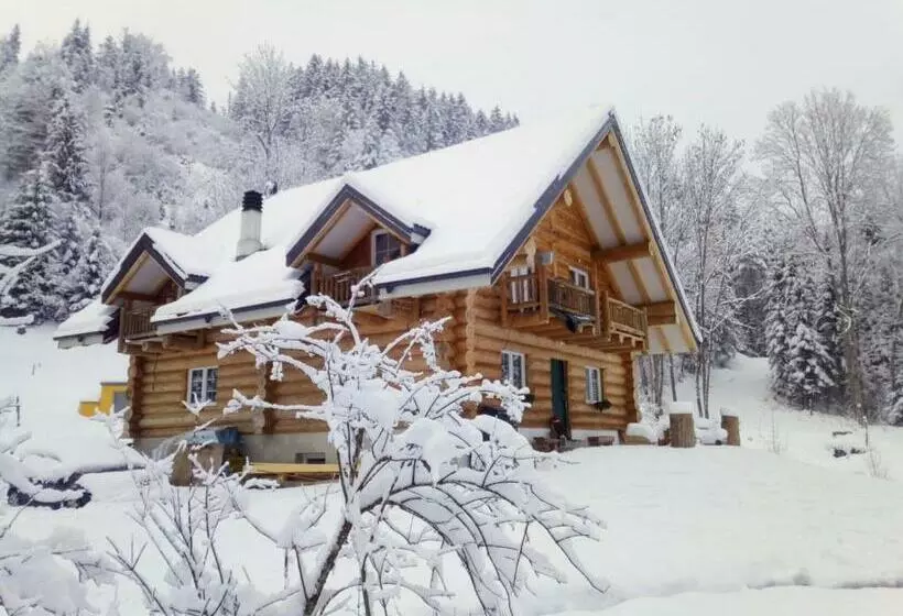 Aamiaismajoitus (B&B) Chalet Le Dorf