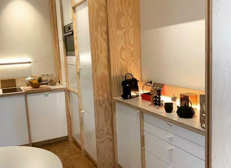 تختخواب و صبحانه Violet Suites