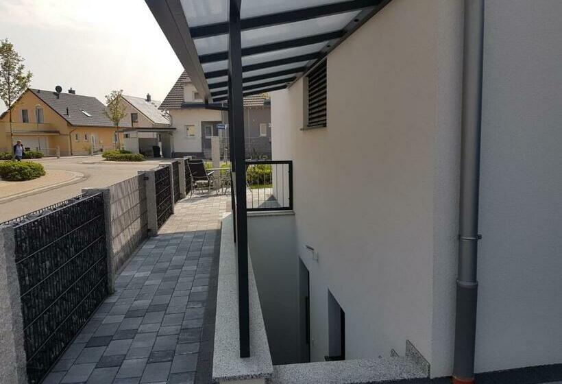 פנסיון Fewo Bei Alex