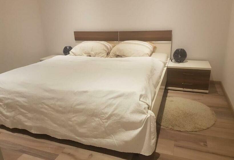 פנסיון Fewo Bei Alex