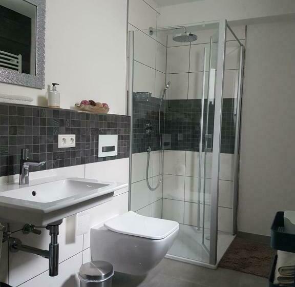 פנסיון Fewo Bei Alex