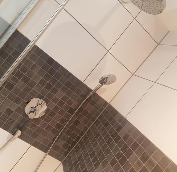 פנסיון Fewo Bei Alex