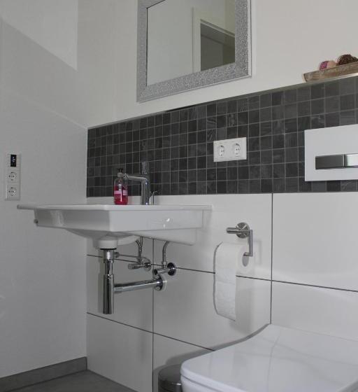 פנסיון Fewo Bei Alex