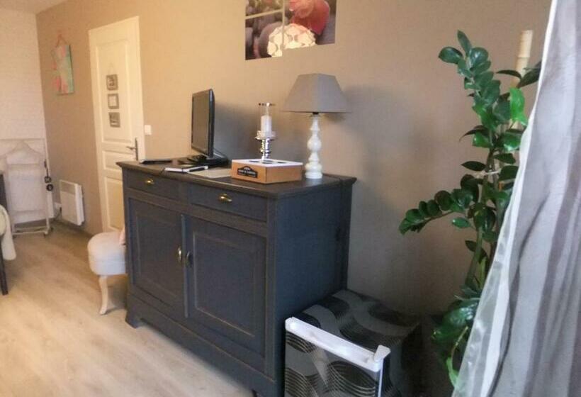 پانسیون La Thibaudiere Glycine