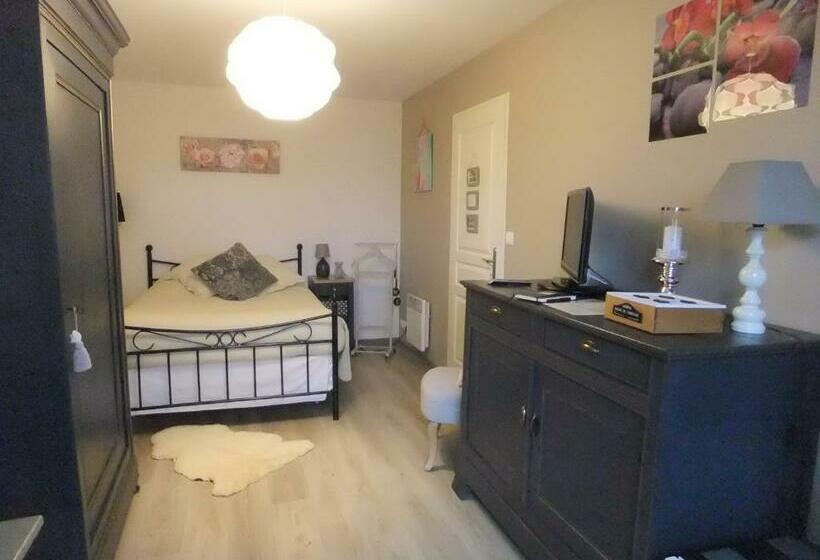 پانسیون La Thibaudiere Glycine