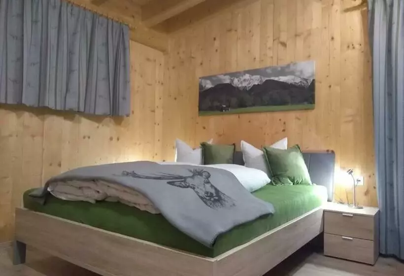 ペンション Oberrollerhof