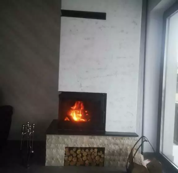 Majatalo Aqualina Colibita   Pe Malul Lacului