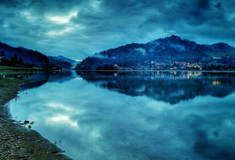 پانسیون Aqualina Colibita Pe Malul Lacului