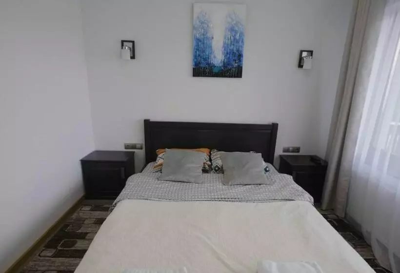 Majatalo Aqualina Colibita   Pe Malul Lacului