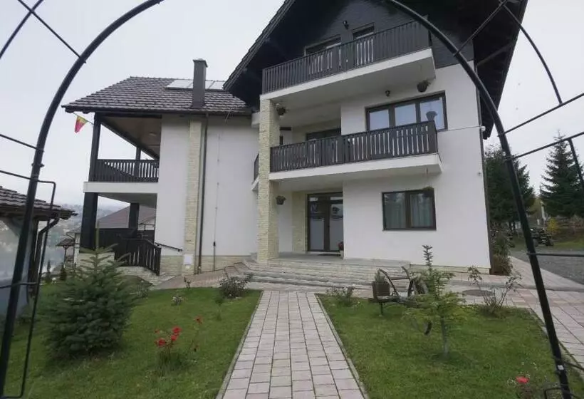 Majatalo Aqualina Colibita   Pe Malul Lacului