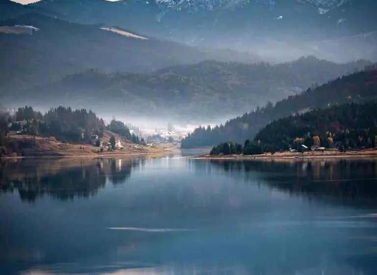 Majatalo Aqualina Colibita   Pe Malul Lacului