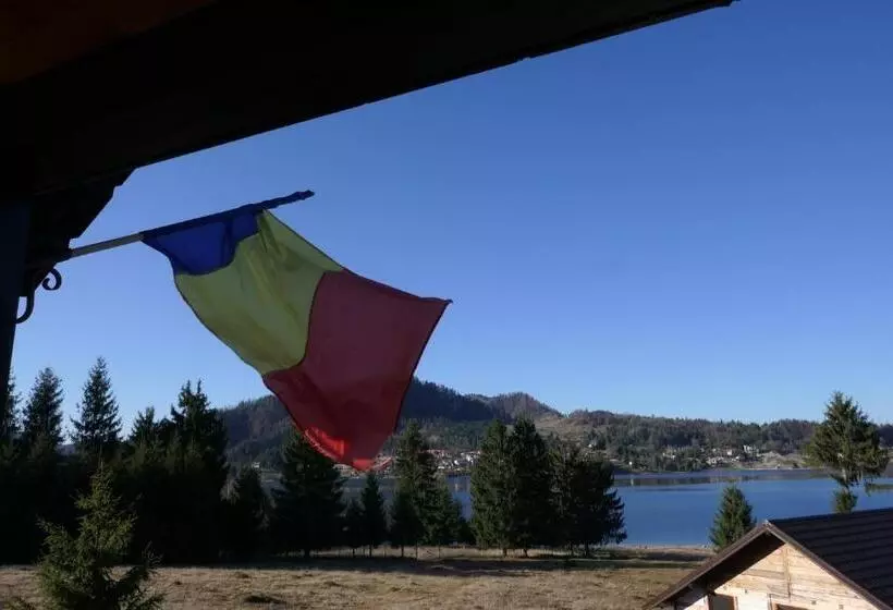 Majatalo Aqualina Colibita   Pe Malul Lacului