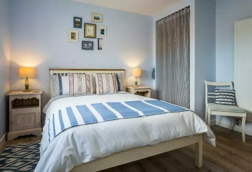 An Cois Na Mara Bed & Breakfast