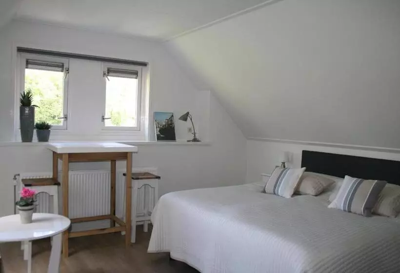 تختخواب و صبحانه De Borg Vakantie Appartementen