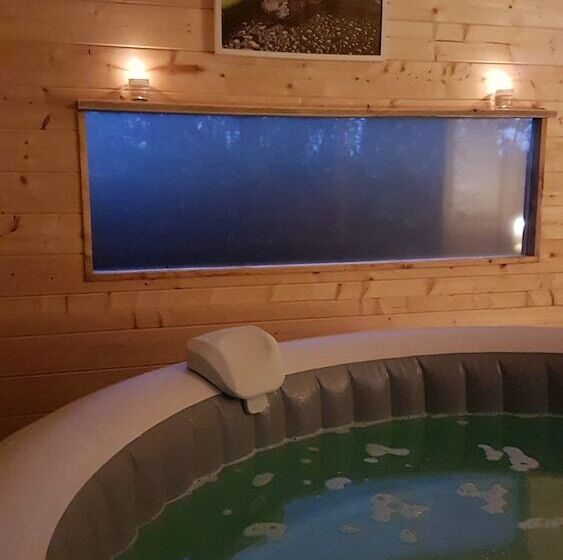 住宿加早餐  La Bergerie Du Mesnil