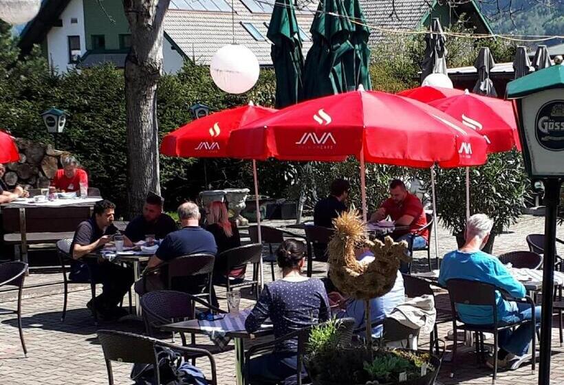 בית מלון כפרי Gasthaus Pension Zum Lustigen Steirer