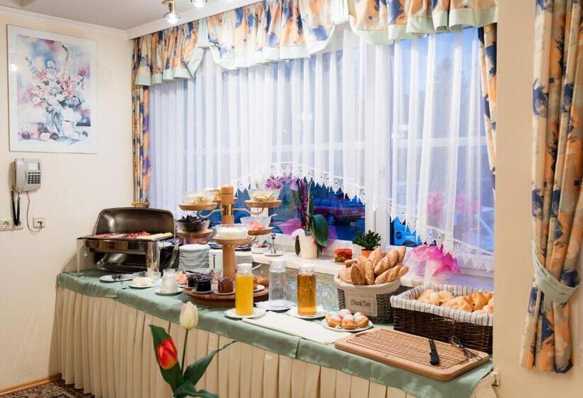 בית מלון כפרי Gasthaus Pension Zum Lustigen Steirer