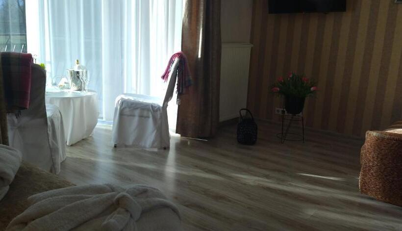 هتل Viešbutis Banga