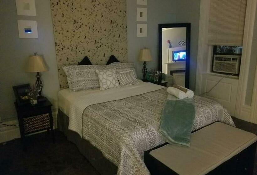 פנסיון Irving Manor