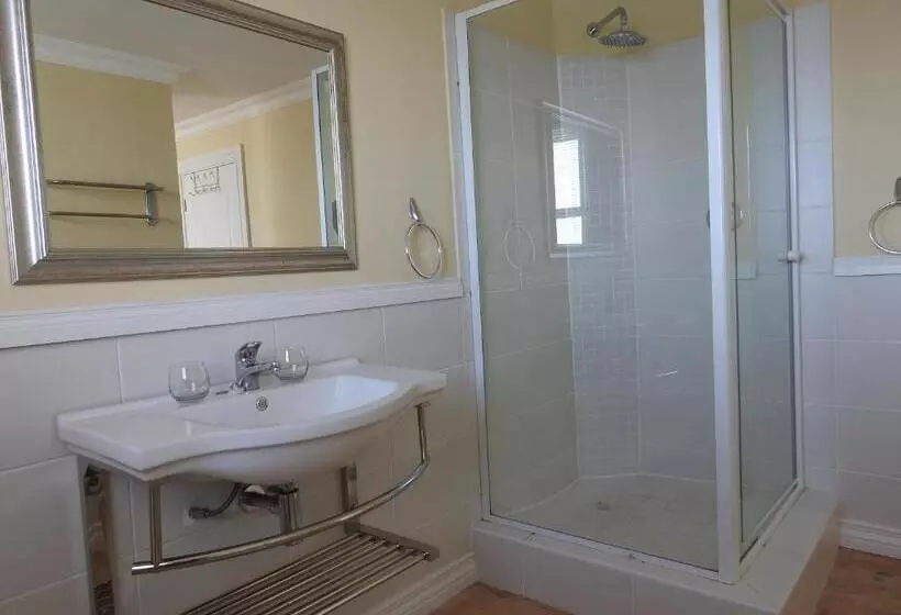 Aamiaismajoitus (B&B) Julsie S Home