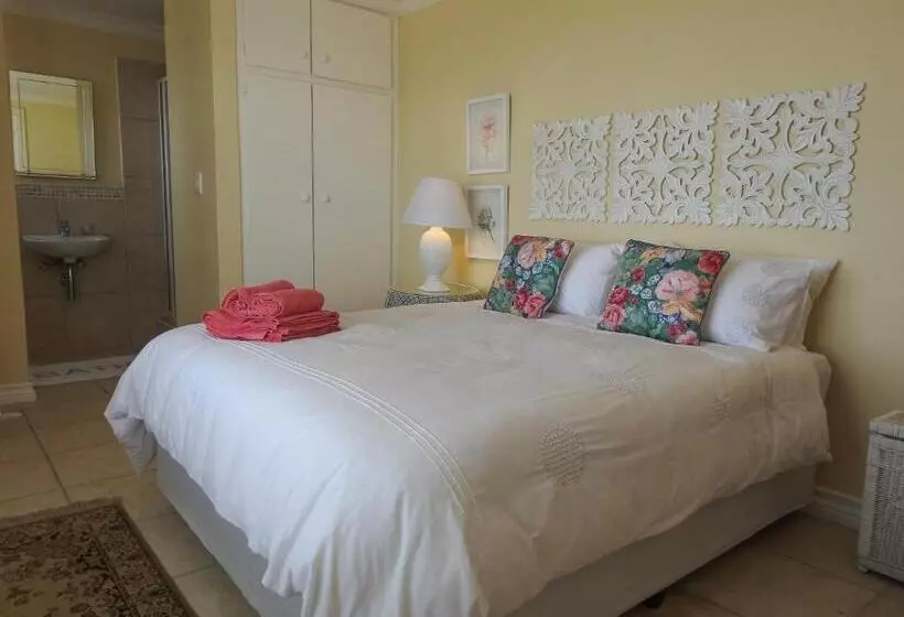 Aamiaismajoitus (B&B) Julsie S Home