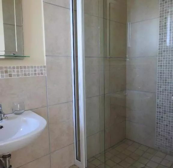 Aamiaismajoitus (B&B) Julsie S Home