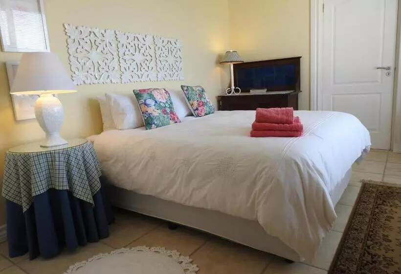 Aamiaismajoitus (B&B) Julsie S Home