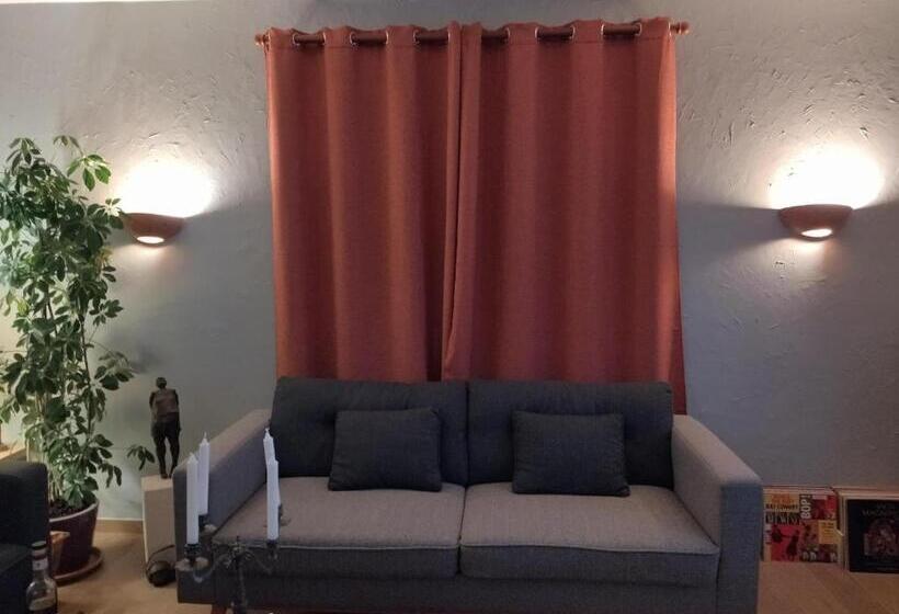 تختخواب و صبحانه Les Sittelles