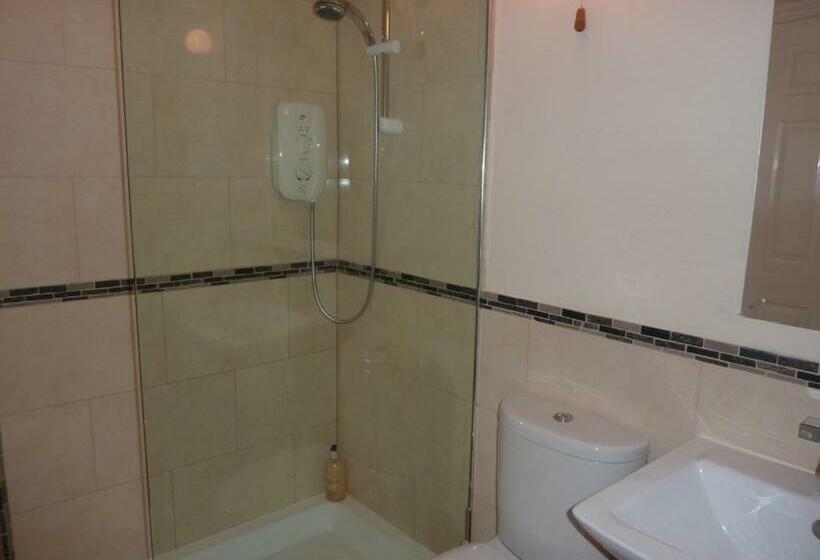 민박 Maunditts House